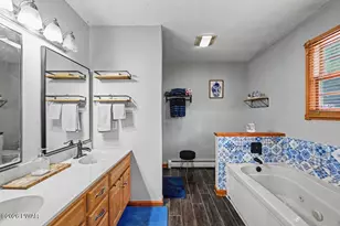 449 Huckleberry Rd, Newfoundland, PA 18445 - Photo 33