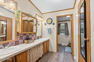 106 S Main St, Vandling, PA 18421 - Photo 15