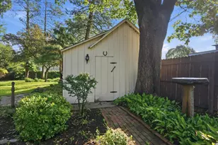 203 W Harford St, Milford, PA 18337 - Photo 79