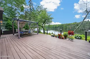 806 Widgeon Ct, Lords Valley, PA 18428 - Photo 1
