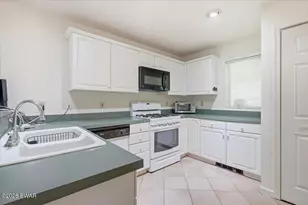 126 Winterberry Dr, Milford, PA 18337 - Photo 13