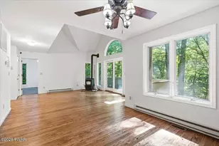 126 Winterberry Dr, Milford, PA 18337 - Photo 5