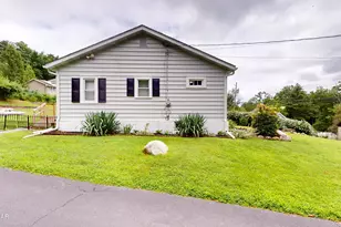 171 Bluestone Blvd, Matamoras, PA 18336 - Photo 5