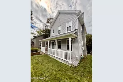 53 Grove Street, Carbondale, PA 18407 - Photo 3