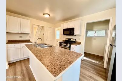 53 Grove Street, Carbondale, PA 18407 - Photo 5