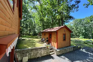 131 Deerpark Ln, Hawley, PA 18428 - Photo 41