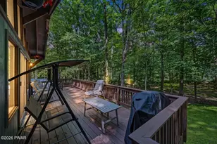 198 Upper Lakeview Dr, Hawley, PA 18428 - Photo 13
