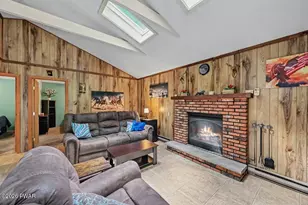 198 Upper Lakeview Dr, Hawley, PA 18428 - Photo 21