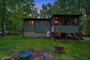 198 Upper Lakeview Dr, Hawley, PA 18428 - Photo 11
