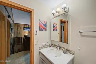 198 Upper Lakeview Dr, Hawley, PA 18428 - Photo 35