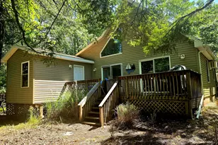 1035 Mohican Rd, Lake Ariel, PA 18436 - Photo 1