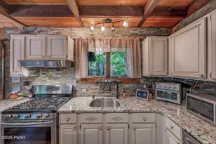 8 Deerfield Ct, Lake Ariel, PA 18436 - Photo 11