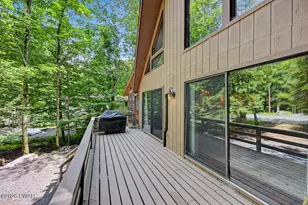 8 Deerfield Ct, Lake Ariel, PA 18436 - Photo 5