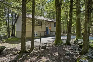 996 Goose Pond Rd, Lake Ariel, PA 18436 - Photo 3