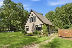 106 Smithview Dr, Greentown, PA 18426 - Photo 3