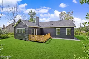 8 Grandview Ct, Lake Ariel, PA 18436 - Photo 5