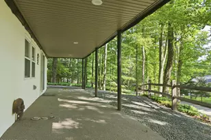 112 N Maple Ln, Greentown, PA 18426 - Photo 5