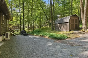 112 N Maple Ln, Greentown, PA 18426 - Photo 67