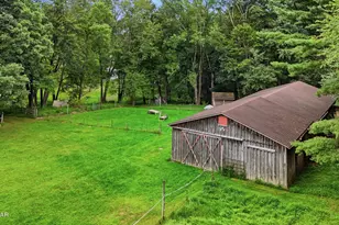 562 Swamp Brook Rd, Hawley, PA 18428 - Photo 5