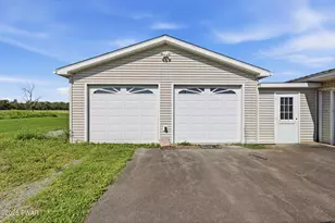 2843 Easton Turnpike, Waymart, PA 18472 - Photo 33