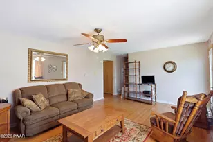 2843 Easton Turnpike, Waymart, PA 18472 - Photo 7