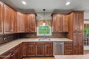 203 Azalea Dr, Mayfield, PA 18433 - Photo 29