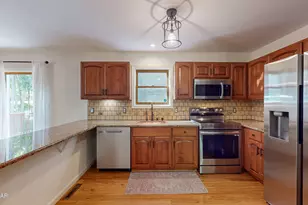 135 Blueberry Dr, Milford, PA 18337 - Photo 5