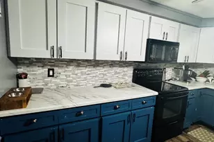 223 Maple Ridge Dr, Lords Valley, PA 18428 - Photo 9
