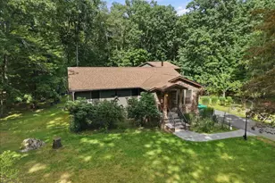 185 Laurel Cir, Hawley, PA 18428 - Photo 11