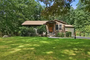 185 Laurel Cir, Hawley, PA 18428 - Photo 9