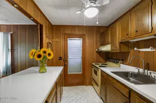 132 Pommel Dr, Lords Valley, PA 18428 - Photo 9