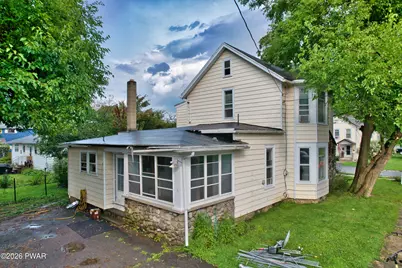 211 Avenue L, Matamoras, PA 18336 - Photo 5