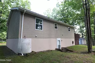 132 Constitution Dr, Lackawaxen, PA 18435 - Photo 5