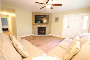 132 Constitution Dr, Lackawaxen, PA 18435 - Photo 13