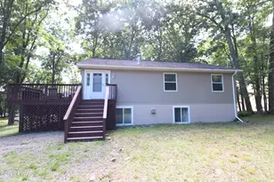 132 Constitution Dr, Lackawaxen, PA 18435 - Photo 3