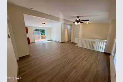 1073 Deer Run E, Bushkill, PA 18324 - Photo 5