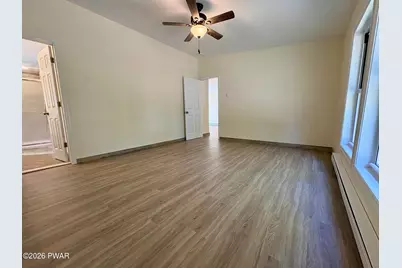 1073 Deer Run E, Bushkill, PA 18324 - Photo 15