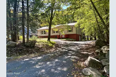 1073 Deer Run E, Bushkill, PA 18324 - Photo 1