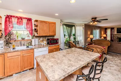3290 Bluebird Drive, Bushkill, PA 18324 - Photo 9