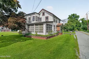 1042 Delaware Dr, Matamoras, PA 18336 - Photo 3