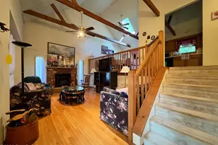 212 Conashaugh Trl, Milford, PA 18337 - Photo 9