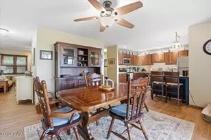 110 Woodmont Cir, Greentown, PA 18426 - Photo 11