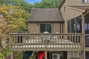 110 Woodmont Cir, Greentown, PA 18426 - Photo 25
