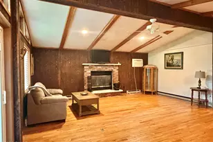 215 Stirrup Ln, Lords Valley, PA 18428 - Photo 3