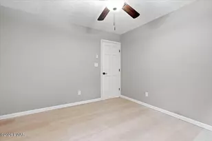 1012 Fawnhill Ct, Lake Ariel, PA 18436 - Photo 11