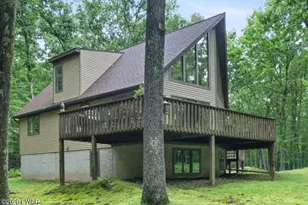 1036 Stone Crop Rd, Hawley, PA 18428 - Photo 3