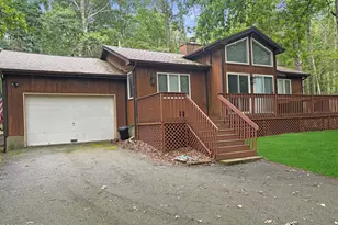 129 Surrey Ln, Lords Valley, PA 18428 - Photo 1