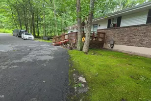 100 Longridge Dr, Hawley, PA 18428 - Photo 27