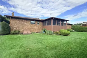 19 Marion Cir, Olyphant, PA 18447 - Photo 3