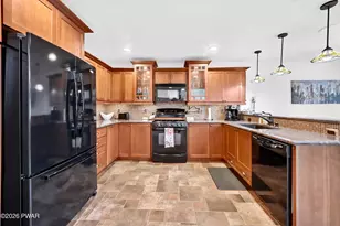 103 Birchwood Ln, Lake Ariel, PA 18436 - Photo 9